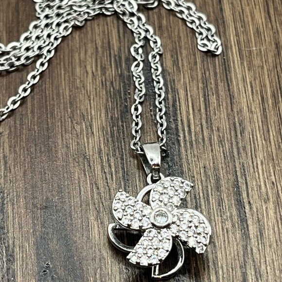 Fan Flower Spinning Windmill And Rhinestones Necklace Stainless Steel - Picture 12 of 16
